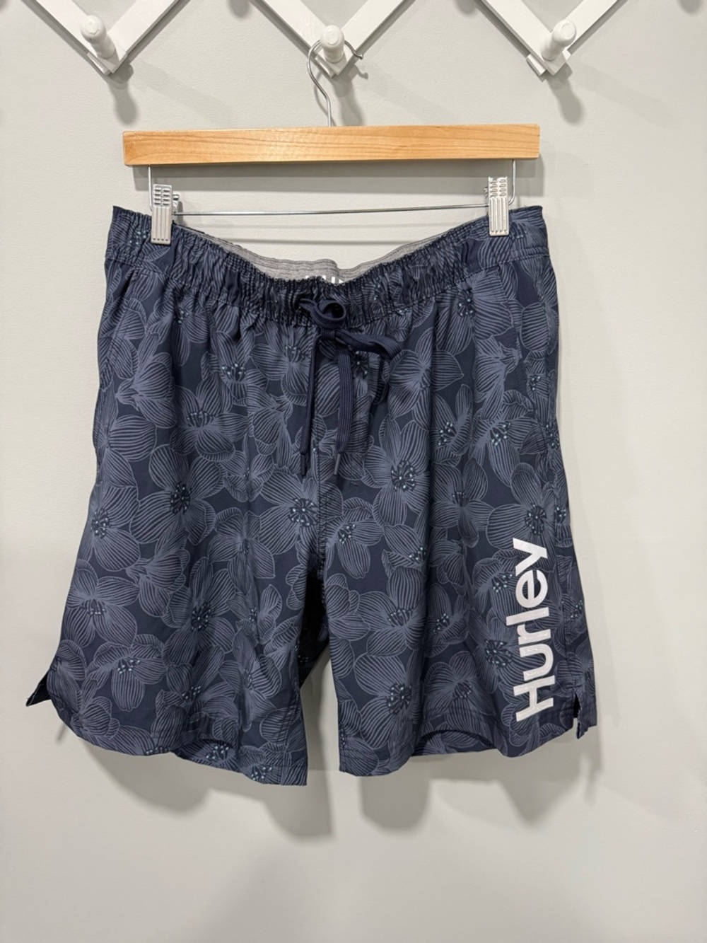 Mens XL Hurley swim trunks